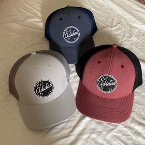 Set of three Adidas golf snapbacks
